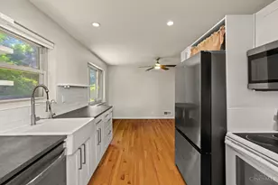 5758 Glengate Ln, Cincinnati, OH 45212 - Photo 11