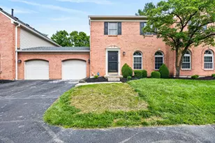 10801 Fallsington Ct, Blue Ash, OH 45242 - Photo 3