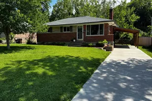 2572 S Kathwood Cir, Reading, OH 45236 - Photo 1