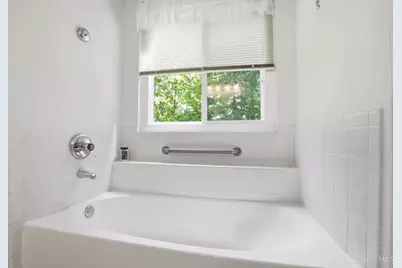 6110 Oakbridge Way #201, Miami Township, OH 45150 - Photo 33