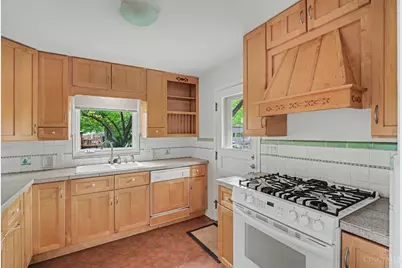 2850 Gilna Court, Cincinnati, OH 45211 - Photo 9