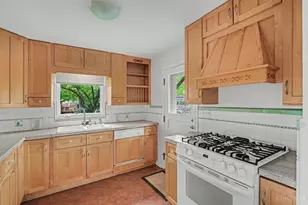 2850 Gilna Ct, Cincinnati, OH 45211 - Photo 9
