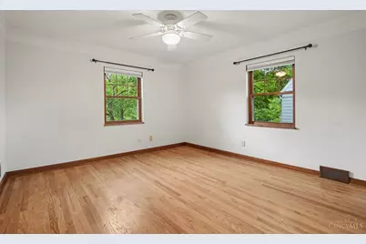 2850 Gilna Court, Cincinnati, OH 45211 - Photo 13