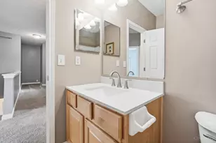 678 Hyacinth Rd, Union Township, OH 45245 - Photo 47