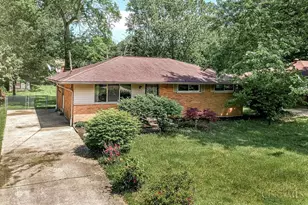 8670 Zodiac Dr, Springfield Township, OH 45231 - Photo 29