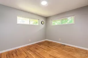 8670 Zodiac Dr, Springfield Township, OH 45231 - Photo 17