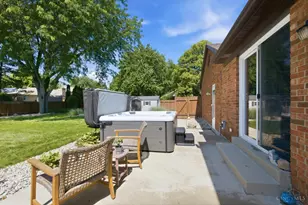 2042 Cortina Dr, Miami Township, OH 45459 - Photo 67