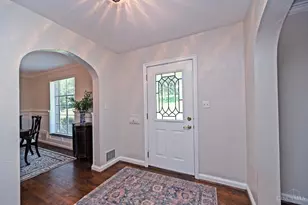 101 Linden Dr, Wyoming, OH 45215 - Photo 9