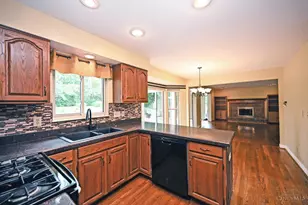 7664 Hampton Pl Ln, Cincinnati, OH 45244 - Photo 13