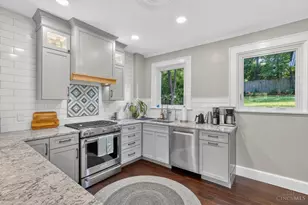 2924 Erie Ave, Cincinnati, OH 45208 - Photo 29