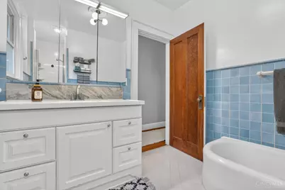 2924 Erie Avenue, Cincinnati, OH 45208 - Photo 39