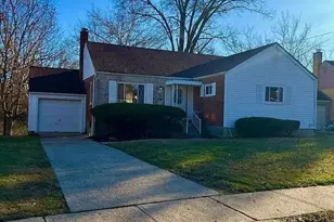 1116 Madeleine Cir, Springfield Township, OH 45231 - Photo 1