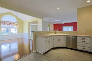 1103 Traverse Creek Dr, Miami Township, OH 45150 - Photo 11