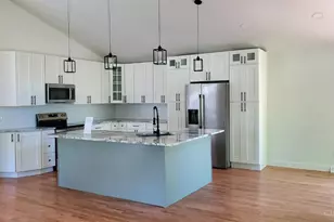 2559 Concordgreen Dr, Anderson Township, OH 45244 - Photo 7