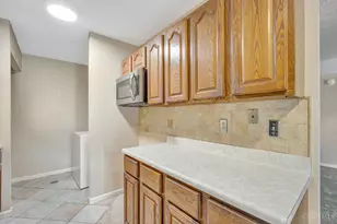 1028 E Crescentville Rd, West Chester, OH 45246 - Photo 7