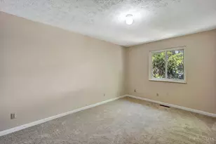 1028 E Crescentville Rd, West Chester, OH 45246 - Photo 23