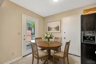 1028 E Crescentville Rd, West Chester, OH 45246 - Photo 9