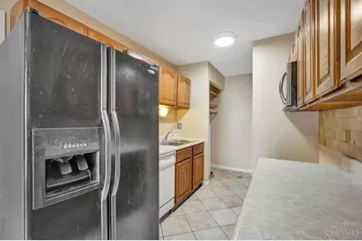 1028 E Crescentville Road, West Chester, OH 45246 - Photo 5