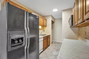 1028 E Crescentville Rd, West Chester, OH 45246 - Photo 5