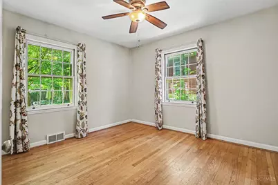 119 Forest Avenue, Wyoming, OH 45215 - Photo 13