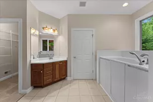 9761 Farmstead Dr, Symmes Township, OH 45140 - Photo 19