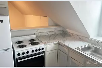 2309 W Clifton Avenue, Cincinnati, OH 45219 - Photo 11
