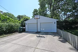 2590 Bonnie Dr, Cincinnati, OH 45230 - Photo 45