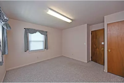 5925 Glenway Avenue, Cincinnati, OH 45238 - Photo 11
