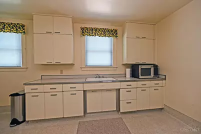 5925 Glenway Avenue, Cincinnati, OH 45238 - Photo 29