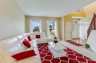1157 Arbor Springs Dr, Hamilton, OH 45013 - Photo 5