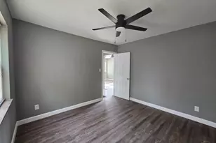1927 Knollridge Ln, Cincinnati, OH 45231 - Photo 9
