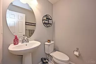 366 Brier Creek Dr, Miami Township, OH 45140 - Photo 7