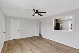 5544 Raceview Ave, Cincinnati, OH 45248 - Photo 9