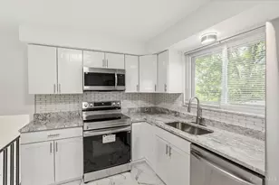 9164 Cherry Blossom Ln, Springfield Township, OH 45231 - Photo 9