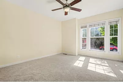 2926 Eden Avenue #I2926, Cincinnati, OH 45219 - Photo 7