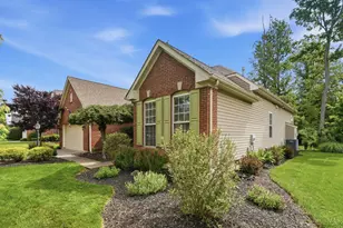 1126 Hayward Cir, Miami Township, OH 45150 - Photo 3