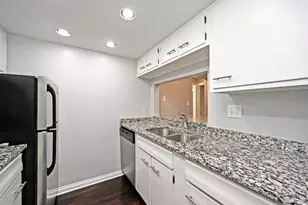 945 Parkside Pl, Cincinnati, OH 45202 - Photo 11