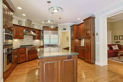 35 Frick Court, Glendale, OH 45246 - Photo 13