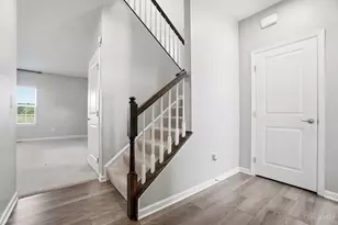 5989 Outlook Ct, Hamilton Township, OH 45152 - Photo 5