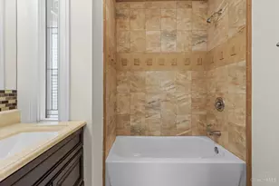 536 Delta Ave, Cincinnati, OH 45226 - Photo 41