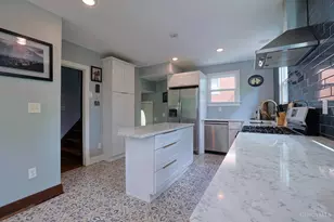 1649 Robinson Cir, Cincinnati, OH 45223 - Photo 13