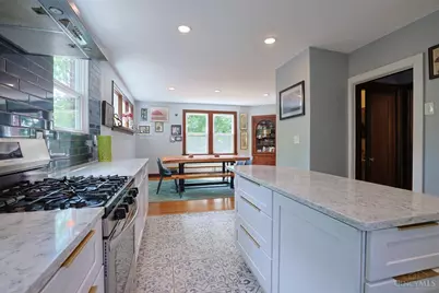 1649 Robinson Circle, Cincinnati, OH 45223 - Photo 15