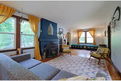 1649 Robinson Circle, Cincinnati, OH 45223 - Photo 5