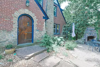 1649 Robinson Circle, Cincinnati, OH 45223 - Photo 3