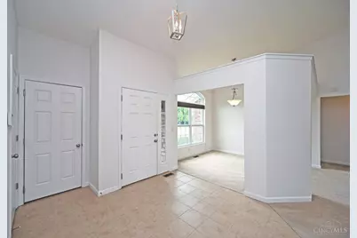 833 Linden Creek, Hamilton Township, OH 45152 - Photo 5