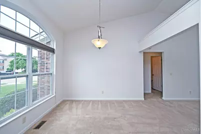 833 Linden Creek, Hamilton Township, OH 45152 - Photo 7