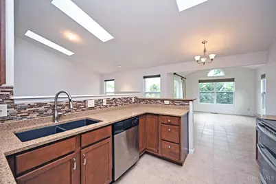 833 Linden Creek, Hamilton Township, OH 45152 - Photo 15