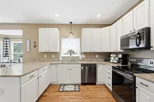 5974 Bluffs Dr, Liberty Township, OH 45044 - Photo 13