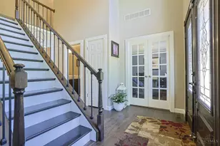 857 Cannes Ct, Miami Township, OH 45140 - Photo 5