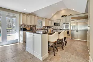 5775 Sugarun Ln, Indian Hill, OH 45243 - Photo 3